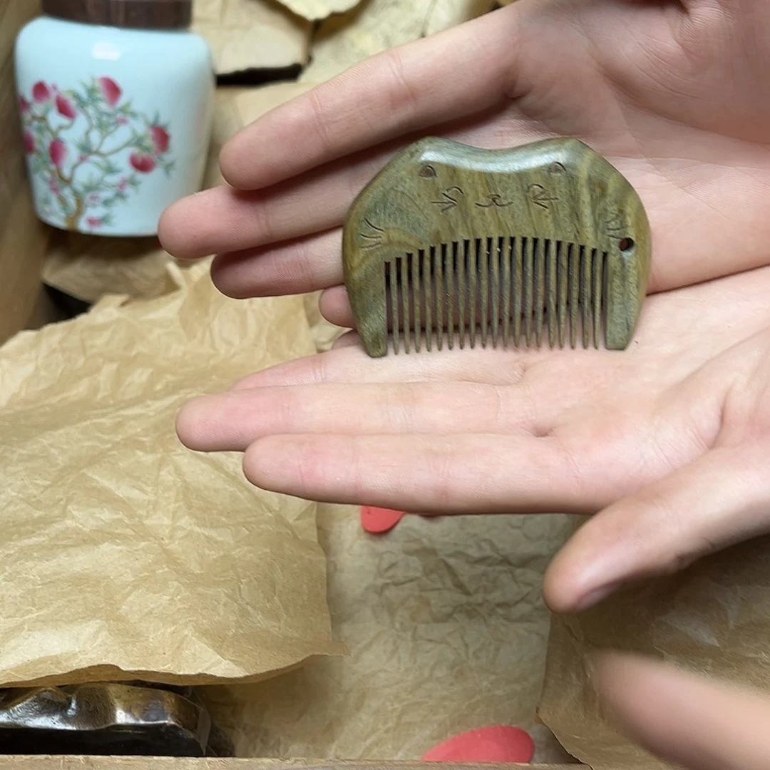 大叶紫檀（黑酸枝木类）