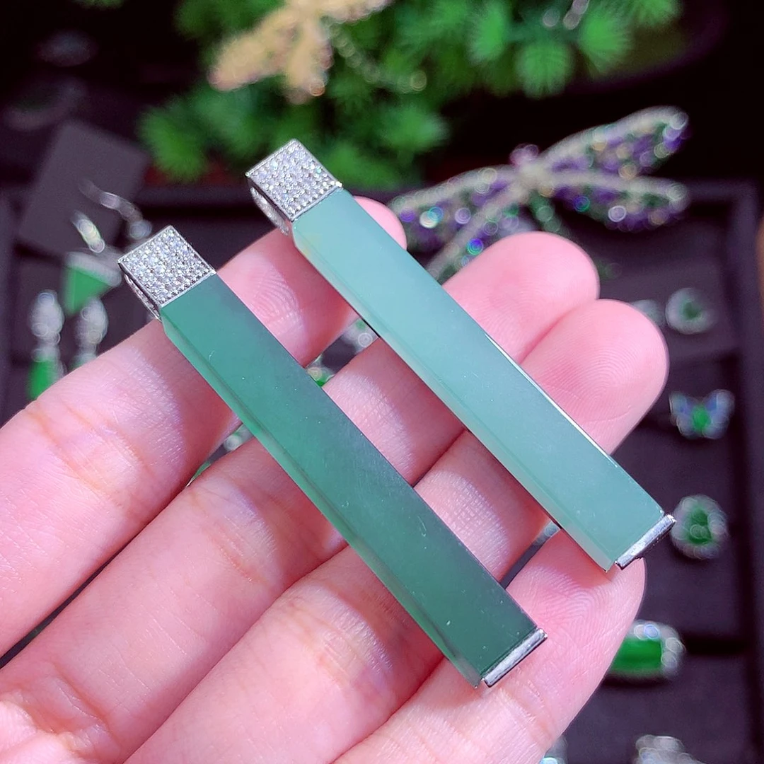 颈饰未镶嵌翡翠可挑其一