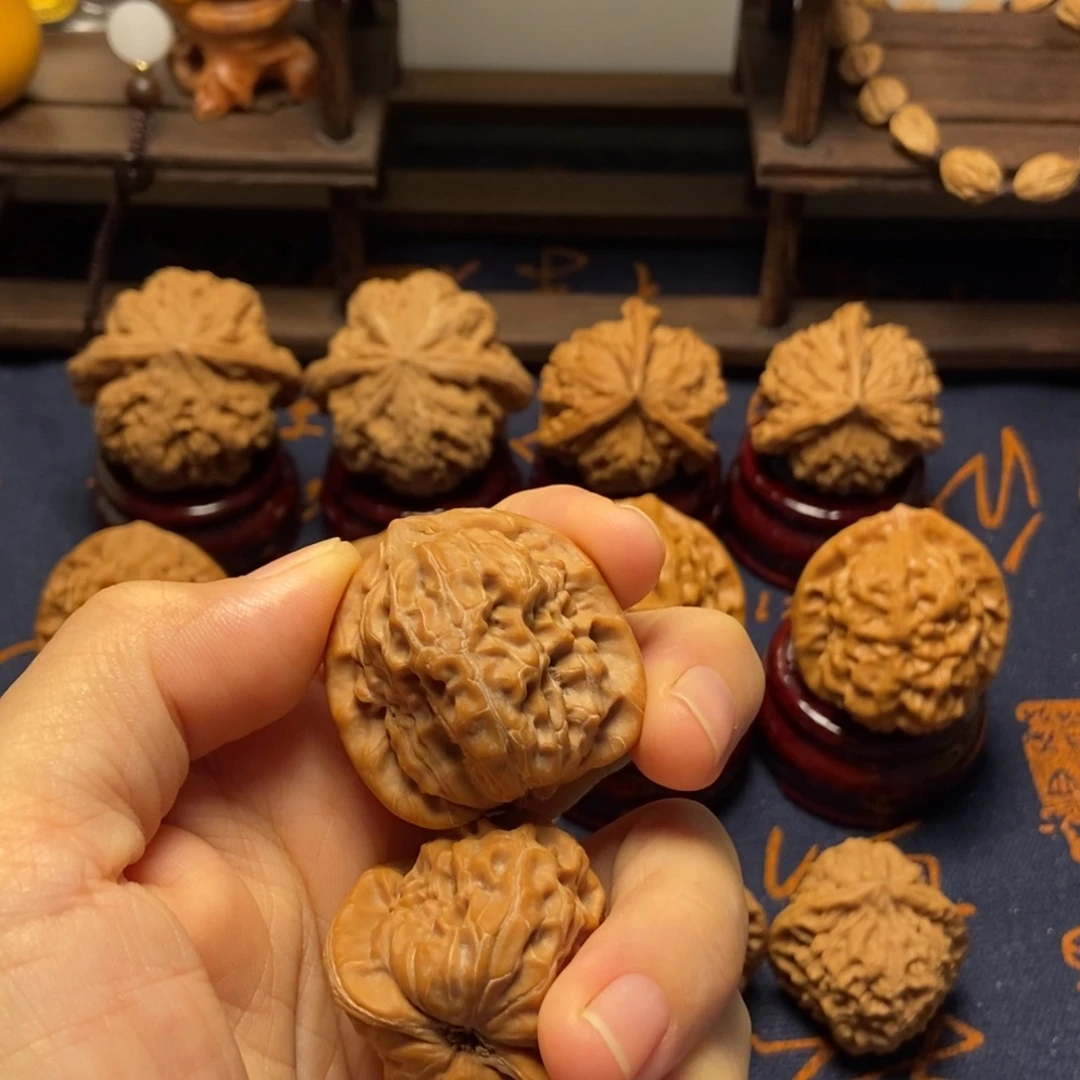 把件文玩核桃全品白蛇骨