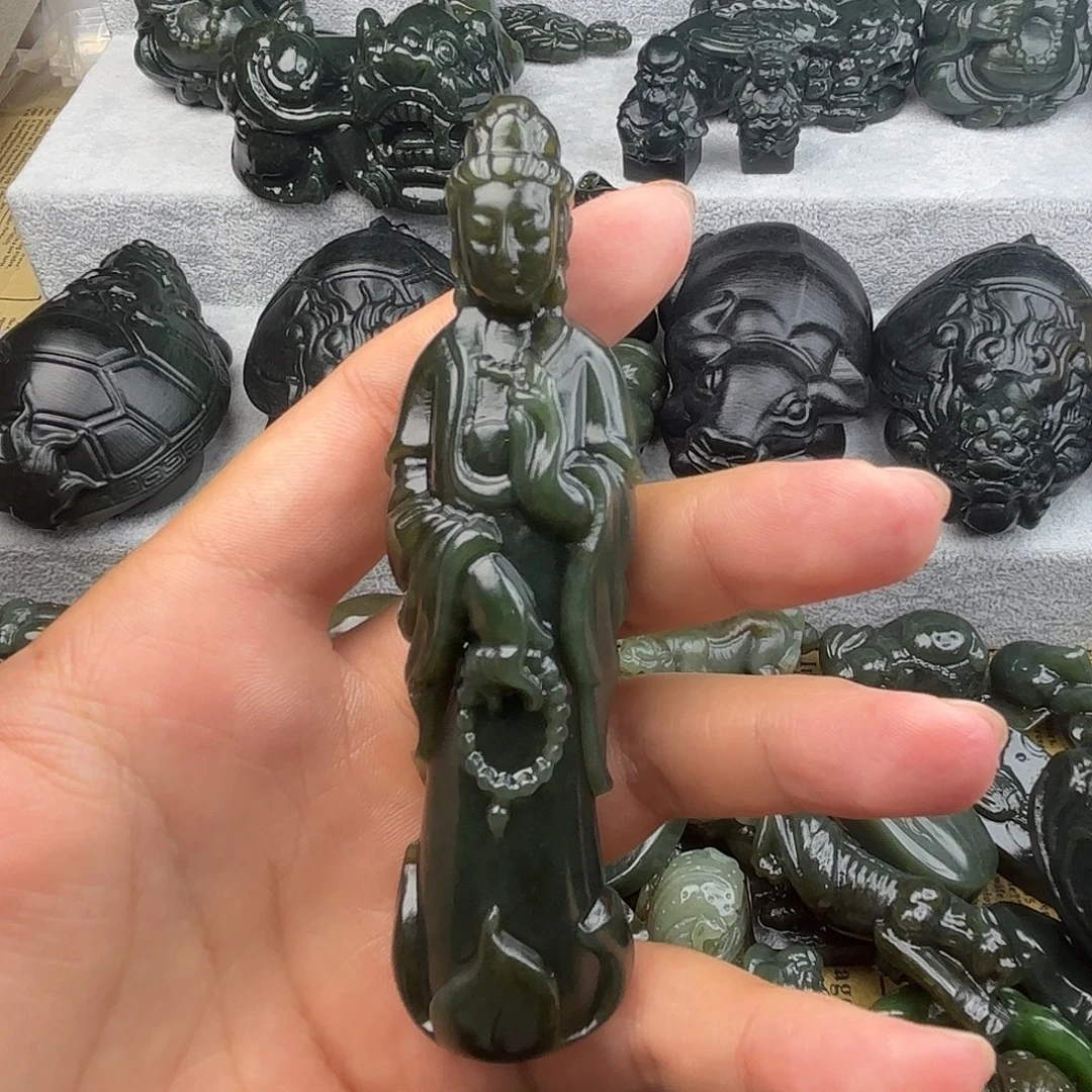 颈饰未镶嵌和田玉（糖玉）