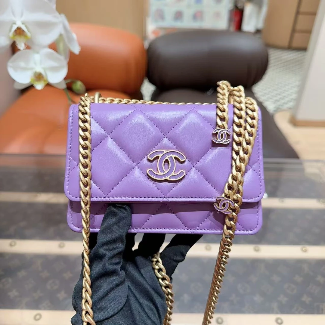全新未使用 Chanel/香奈儿 紫色双c珐琅扣woc 31开