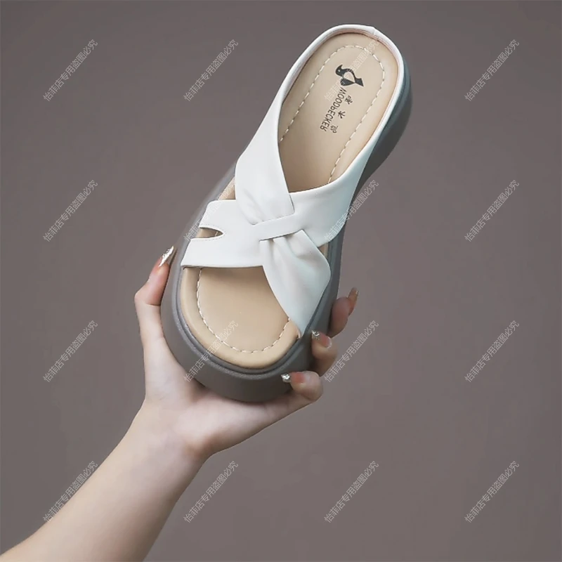 啄木鸟新款半拖凉鞋罗马鞋夏季时尚镂空编织软底女鞋舒适女鞋