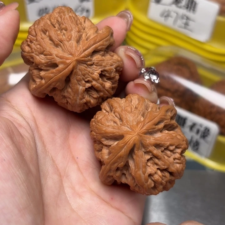 文玩核桃吊坠44-29740-02
