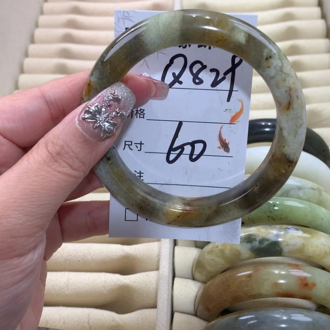【闪购商品】未镶嵌蛇纹石玉手镯