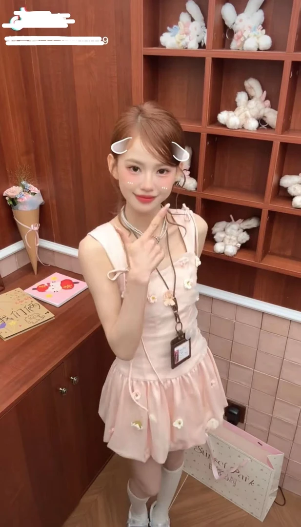 夏季小个子公主风重工花朵修身连衣裙新款小清新减龄收腰显瘦短裙