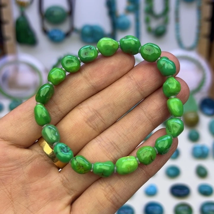 菜籽绿玉化随型手串