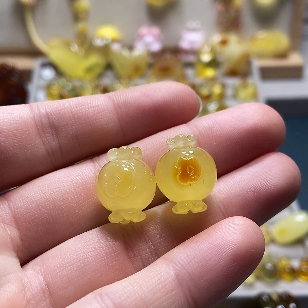 琥珀未镶嵌裸石天然琥珀蜜蜡