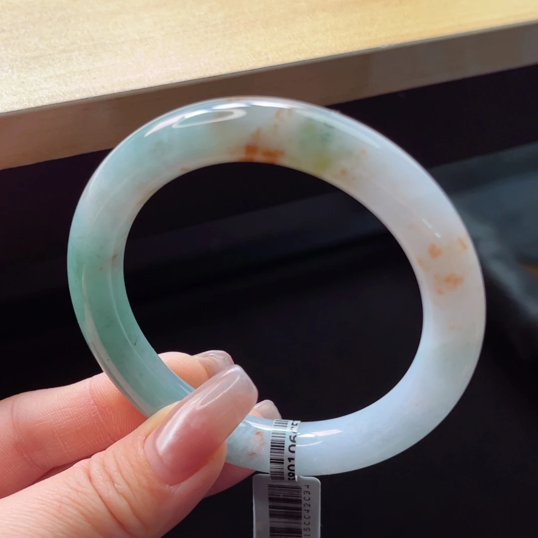 翡翠手镯未镶嵌手镯