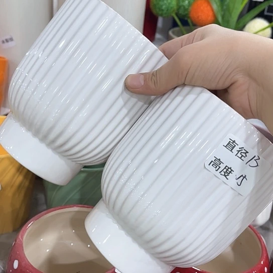 多肉绿植陶瓷花盆9.9包邮，有孔