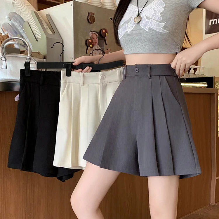 2025夏新款胖mm大码女百搭显瘦高腰A字褶皱西装短裤春游出行衣服