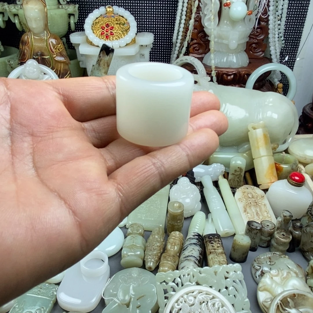 和田玉（糖玉）未镶嵌颈饰