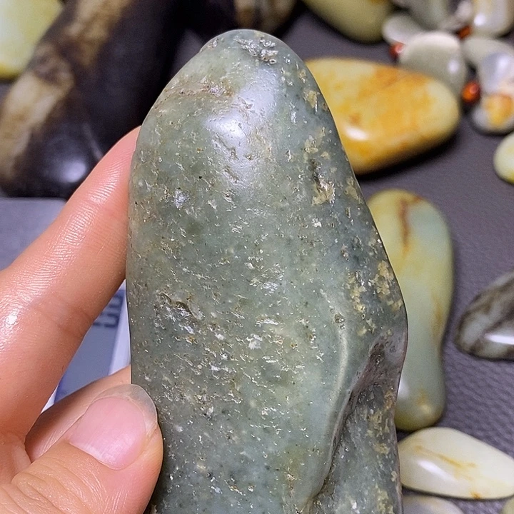 未镶嵌和田玉（糖玉）挂件