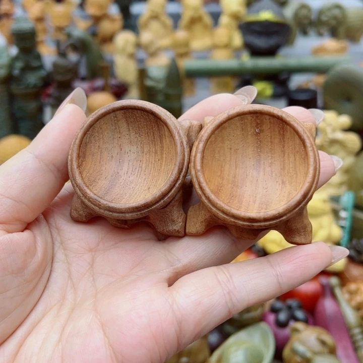 羊***羊维腊木（绿檀）葫芦底座