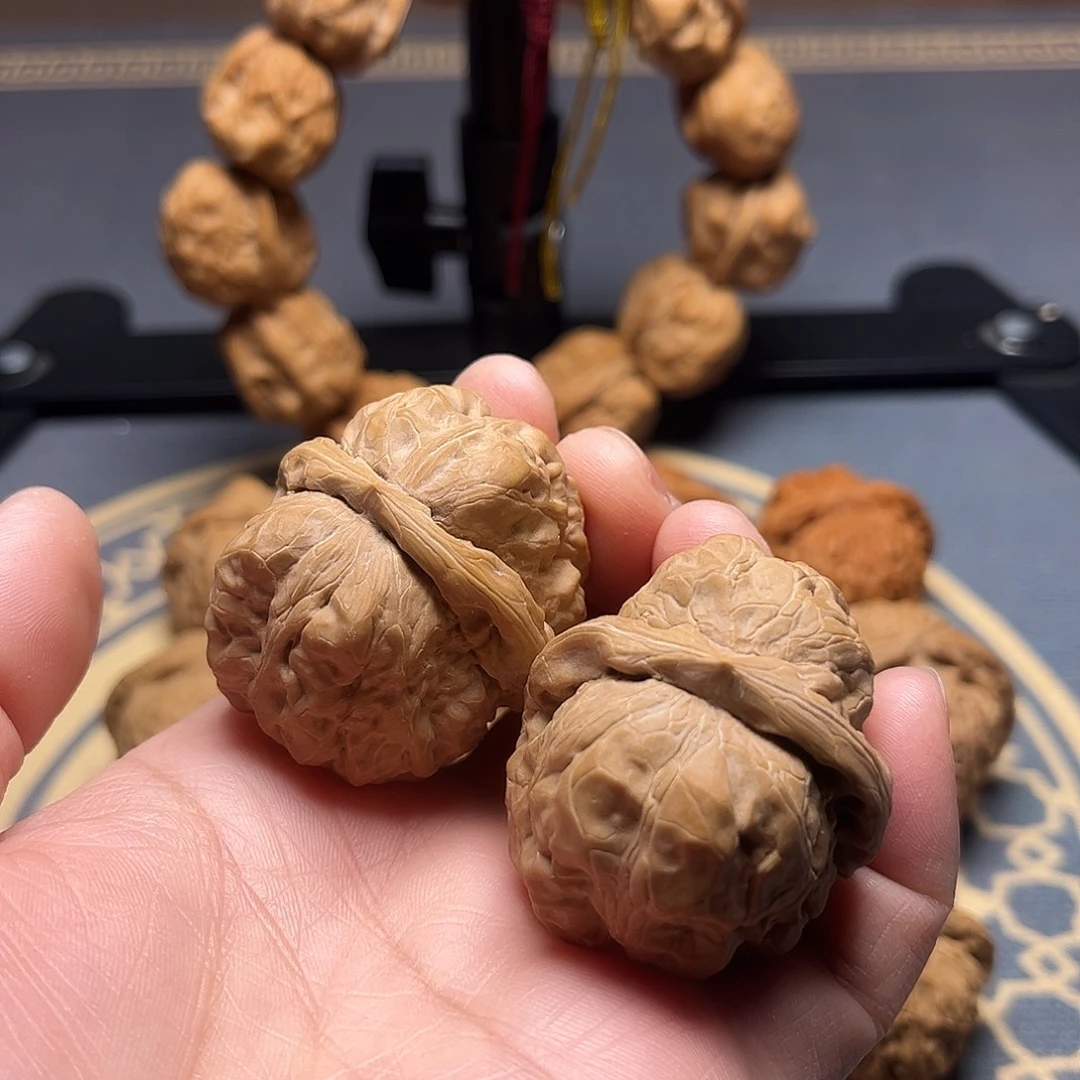 张***把件核桃蛤摸头38