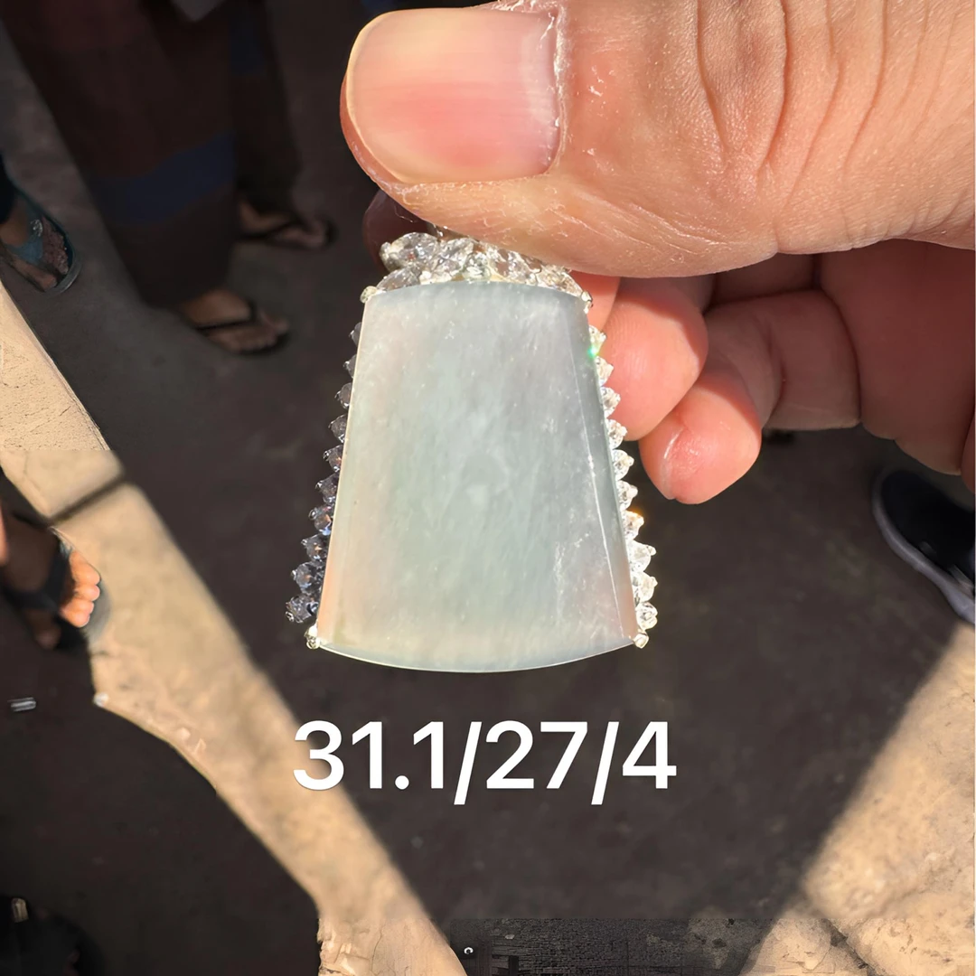 0121(小哪吒在源头)冰种翡翠木那芙蓉底无事牌肉细杠味荧光足M15