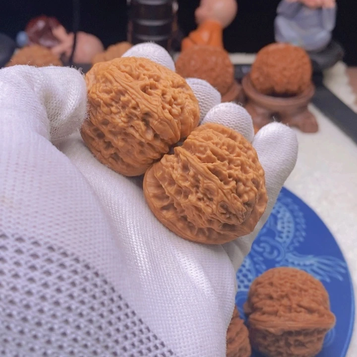 文玩核桃吊坠一***.文玩核桃