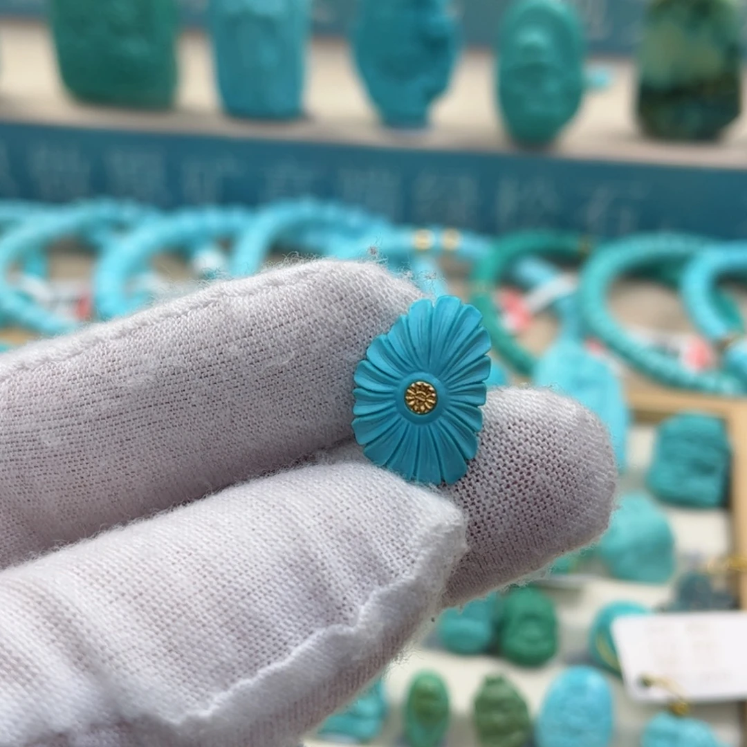 绿松石配饰未镶嵌