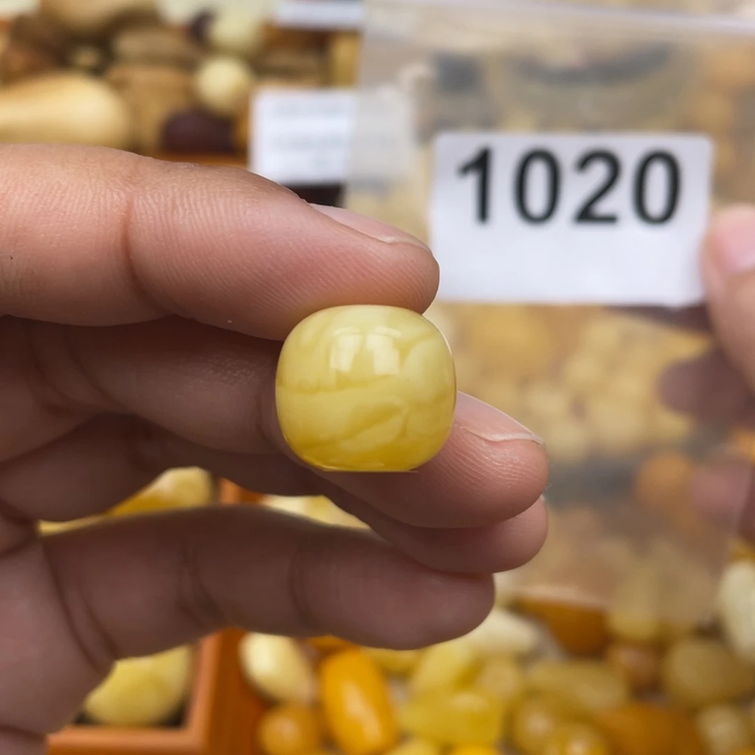 蜜蜡珠宝奇石未镶嵌15.5