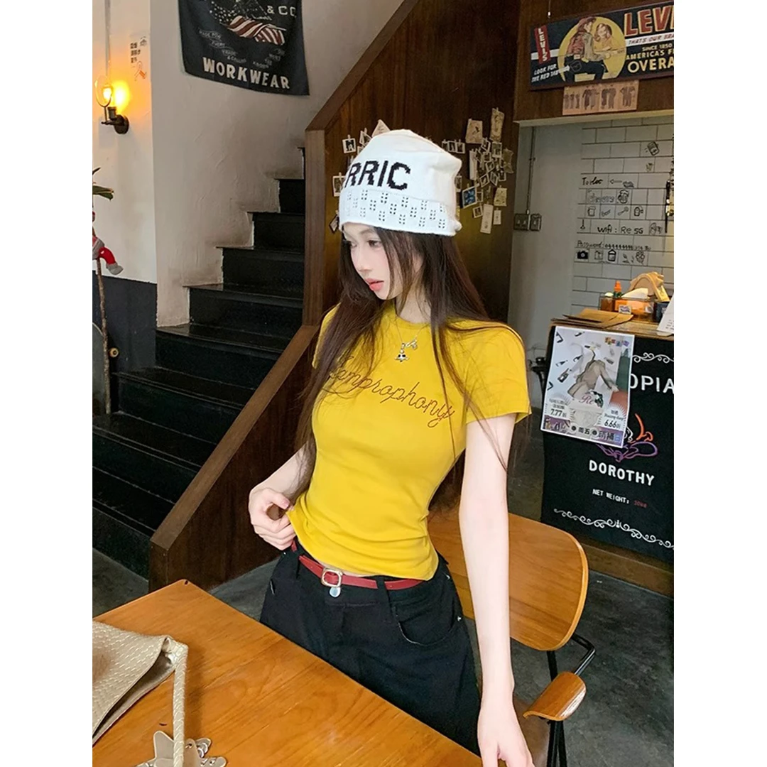 夏季新款辣妹风穿搭烫钻字母黄色正肩短袖t恤女修身显瘦短款上衣