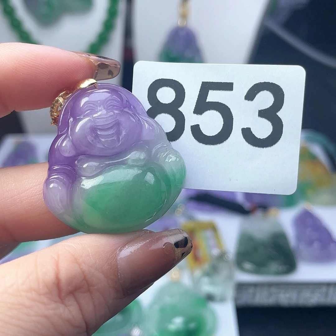 翡翠吊坠(赠链)未镶嵌