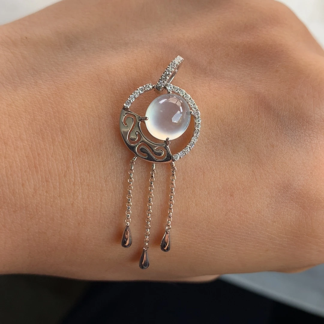 翡翠未镶嵌颈饰特色吊坠（买断价5510）