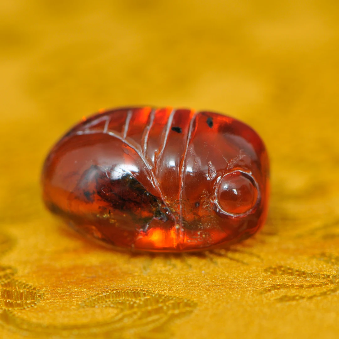 琥珀蝉小坠 P465