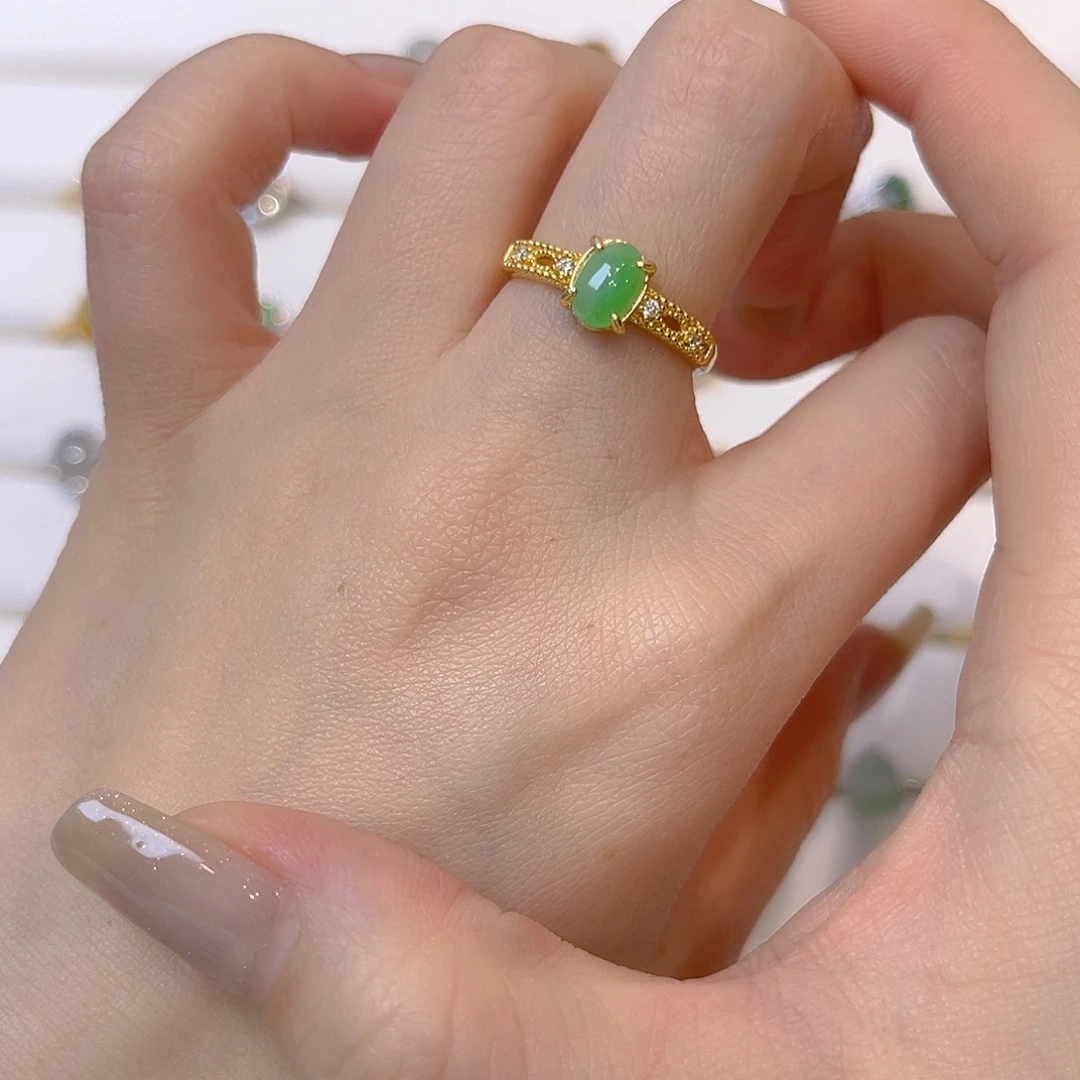 翡翠银S925镶嵌戒指。几。