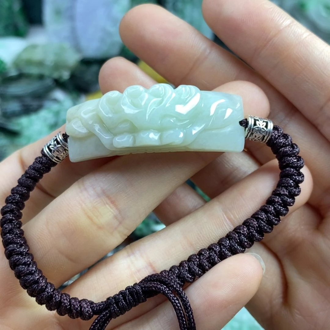 翡翠颈饰未镶嵌吊坠