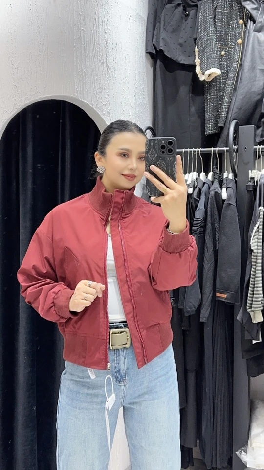 20245年的新款春季外套短款