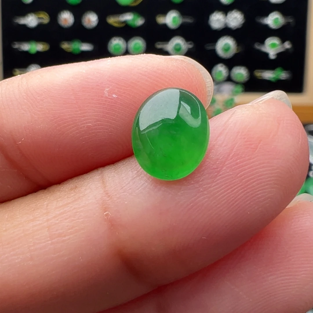 翡翠未镶嵌颈饰蛋9.1