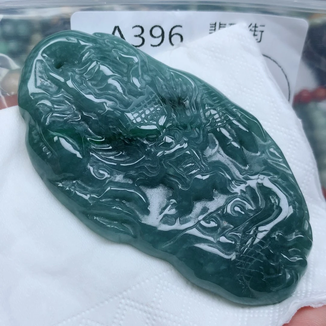 翡翠未镶嵌颈饰珠子