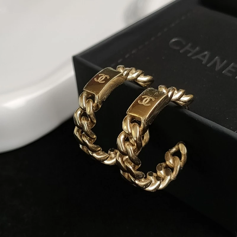 95新 Chanel/香奈儿 Azul-15P浅金色链条圆环双C耳钉/53356