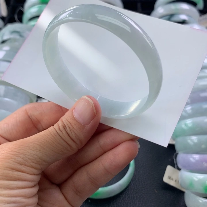 翡翠未镶嵌手镯公主53