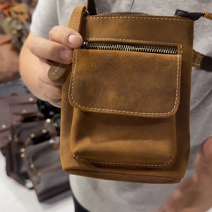 小牛皮（革）牛皮（革）头层牛皮048