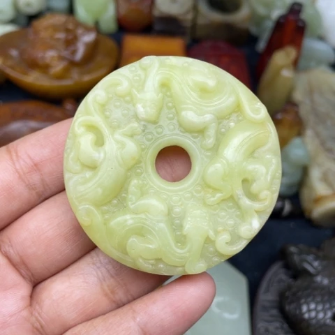 蛇纹石玉未镶嵌颈饰15