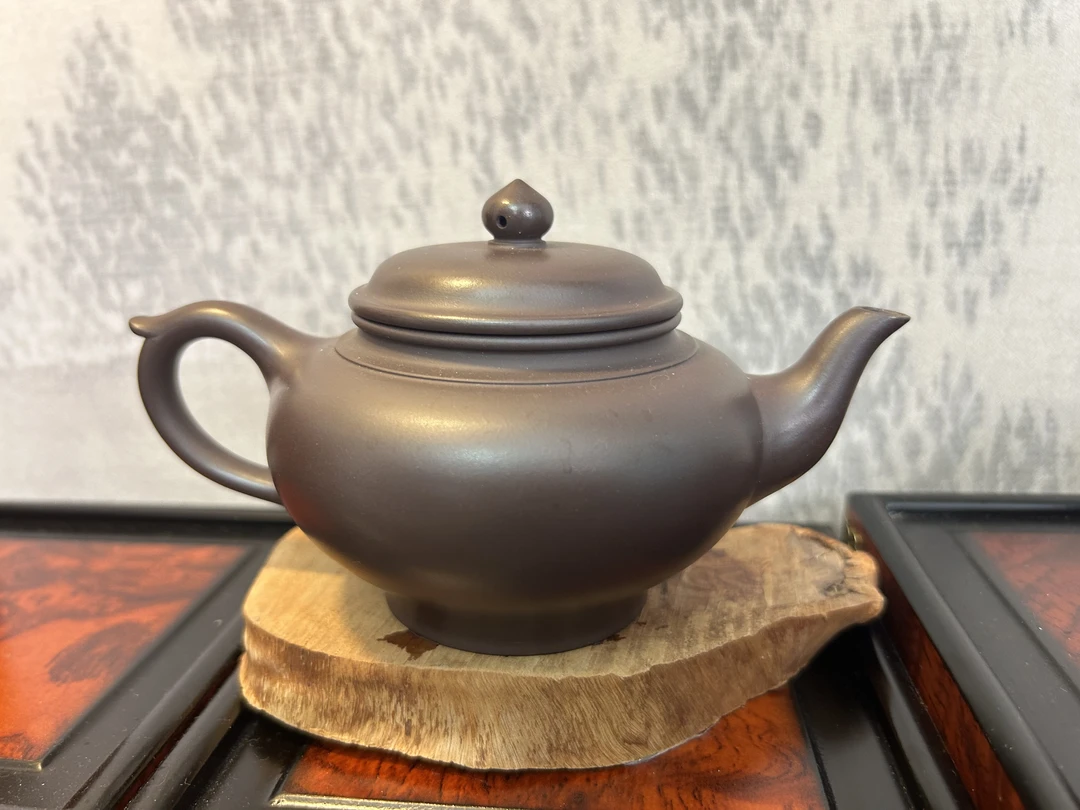 笑樱紫砂壶-老紫泥-周芬兰-240CC纯手工