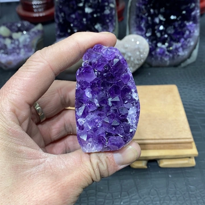 紫晶大型摆件（非配饰）未镶嵌