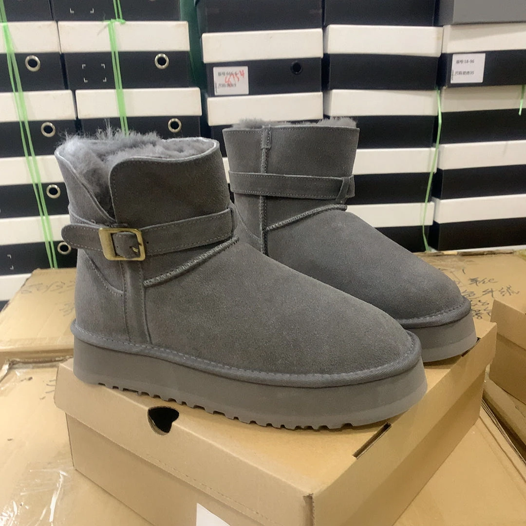 大金波哥大码女鞋8013欧洲站底厚4公分潮流超轻牛反绒皮雪地靴