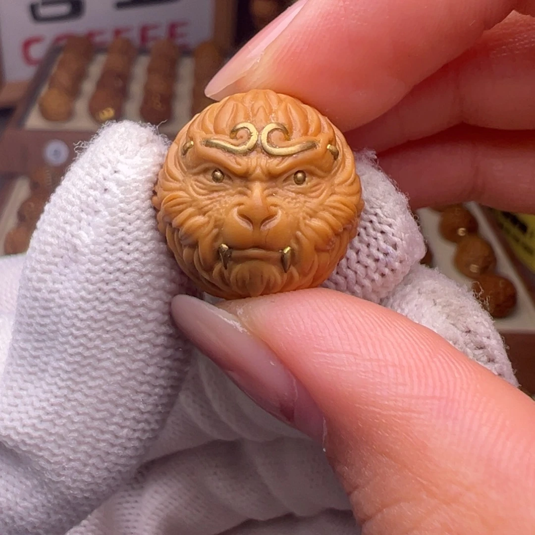 猴头核桃把件镶嵌款禁锢大圣全品有正常封口线