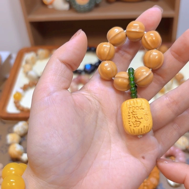 星月菩提手串猴头鲨鱼背手捻富的流油