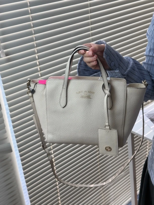 95新 GUCCI/古驰 米白色单肩包手提包简约设计时尚托特包