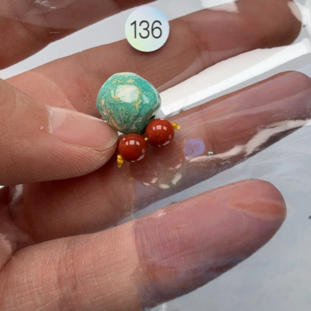 南红玛瑙未镶嵌珠宝奇石