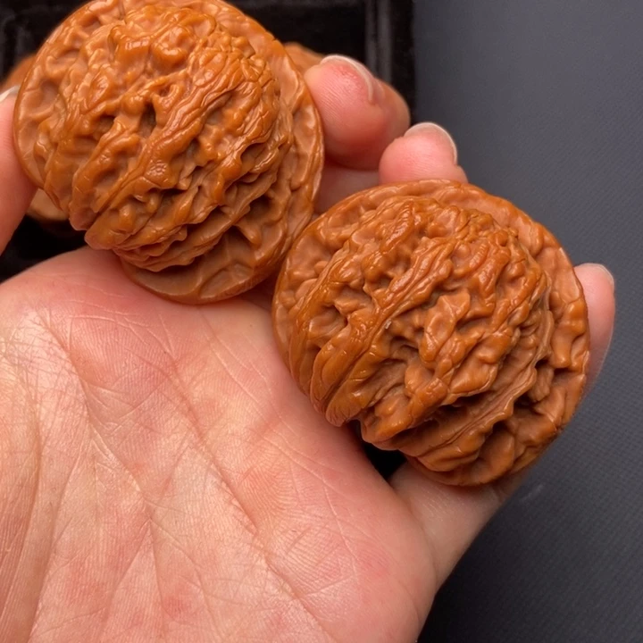 文玩核桃把件秦岭核桃