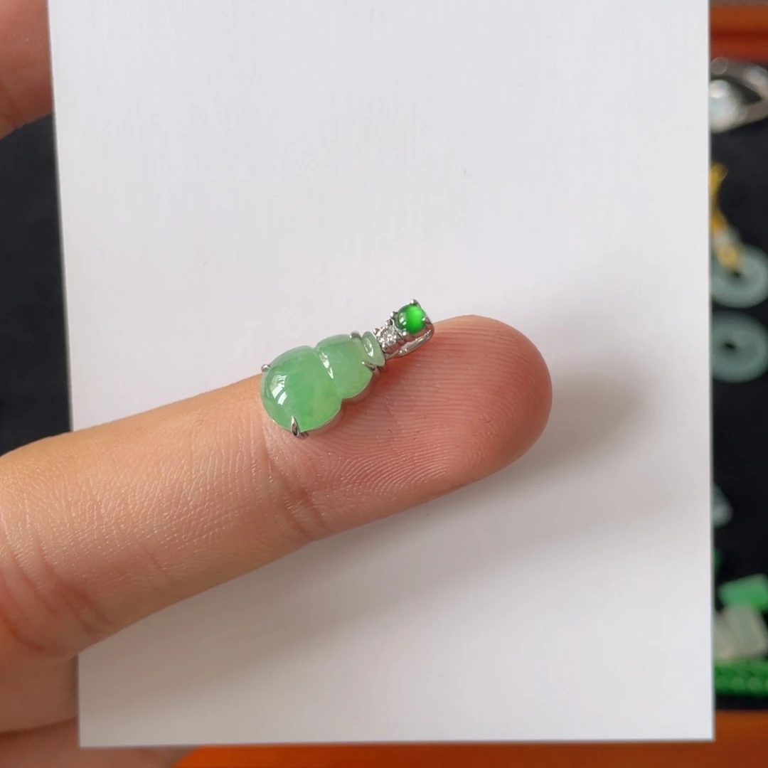 王***记翡翠18K金镶嵌颈饰翡翠珠宝翡翠珠宝