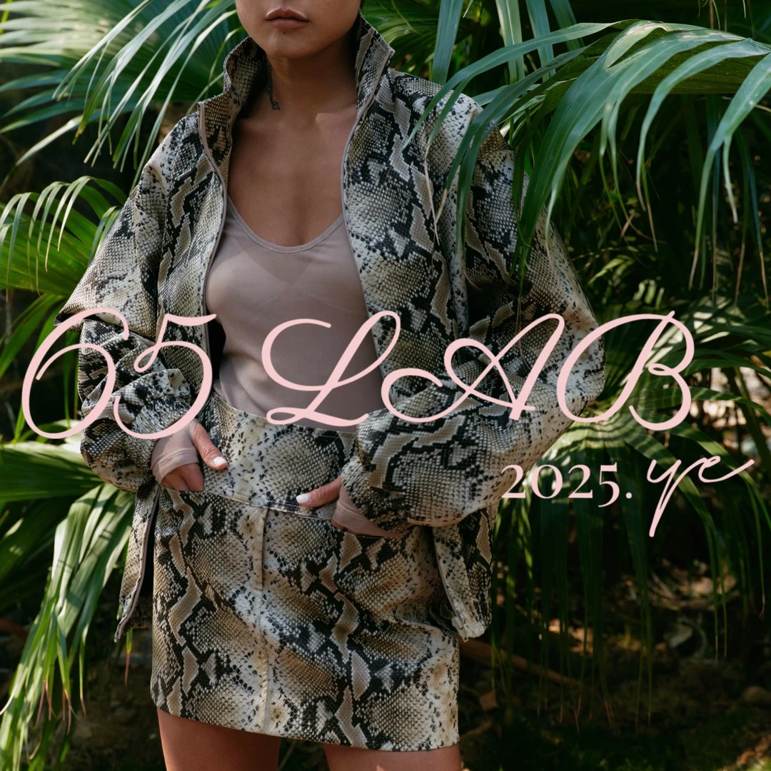 65LAB*「蛇年限定」蟒纹人造革 宽腰短裙&立领夹克