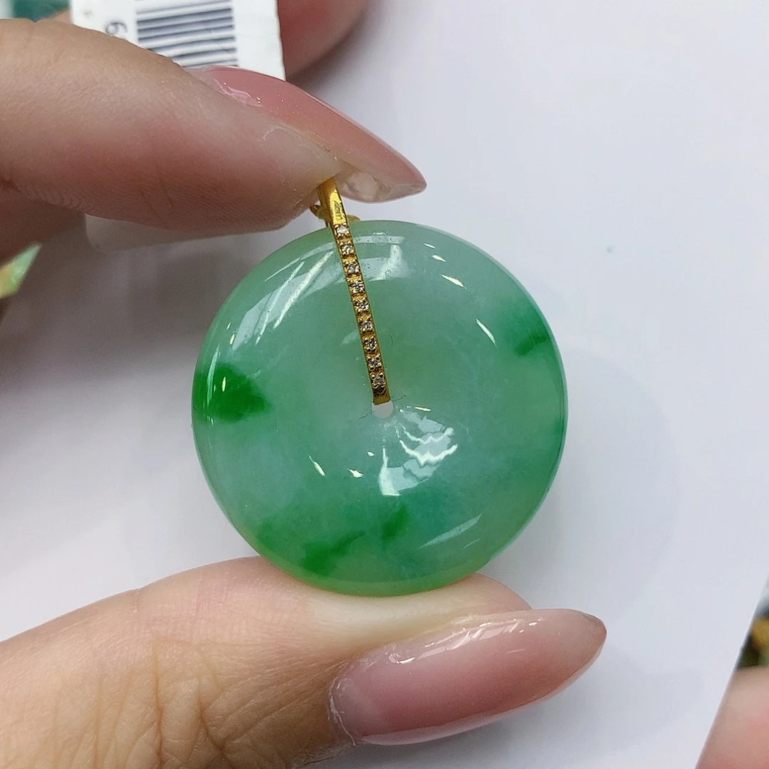 翡翠18K金镶嵌颈饰1111111