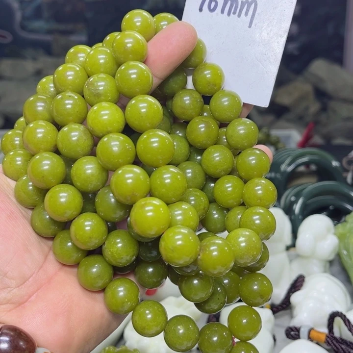 蛇纹石玉项链未镶嵌