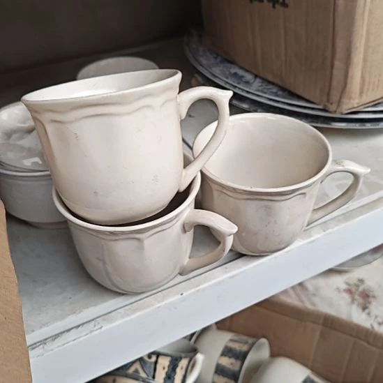 摆件陶瓷盘子碗啥都有