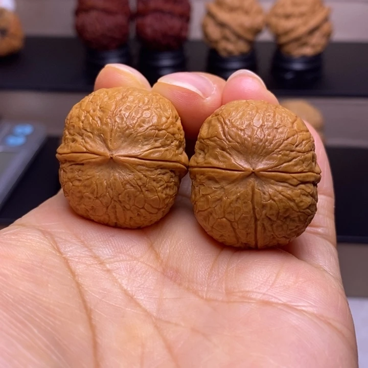 文玩核桃把件铁蛋32