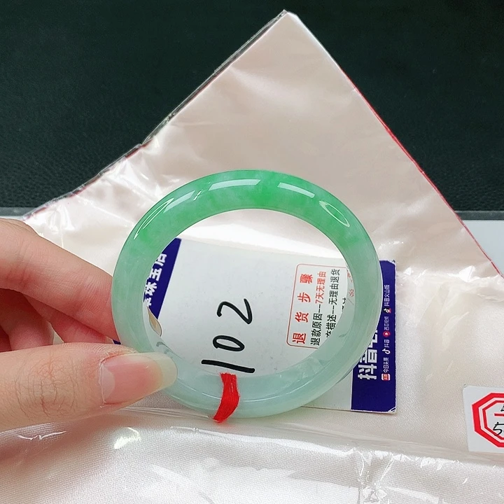 未镶嵌手镯翡翠翡翠手镯